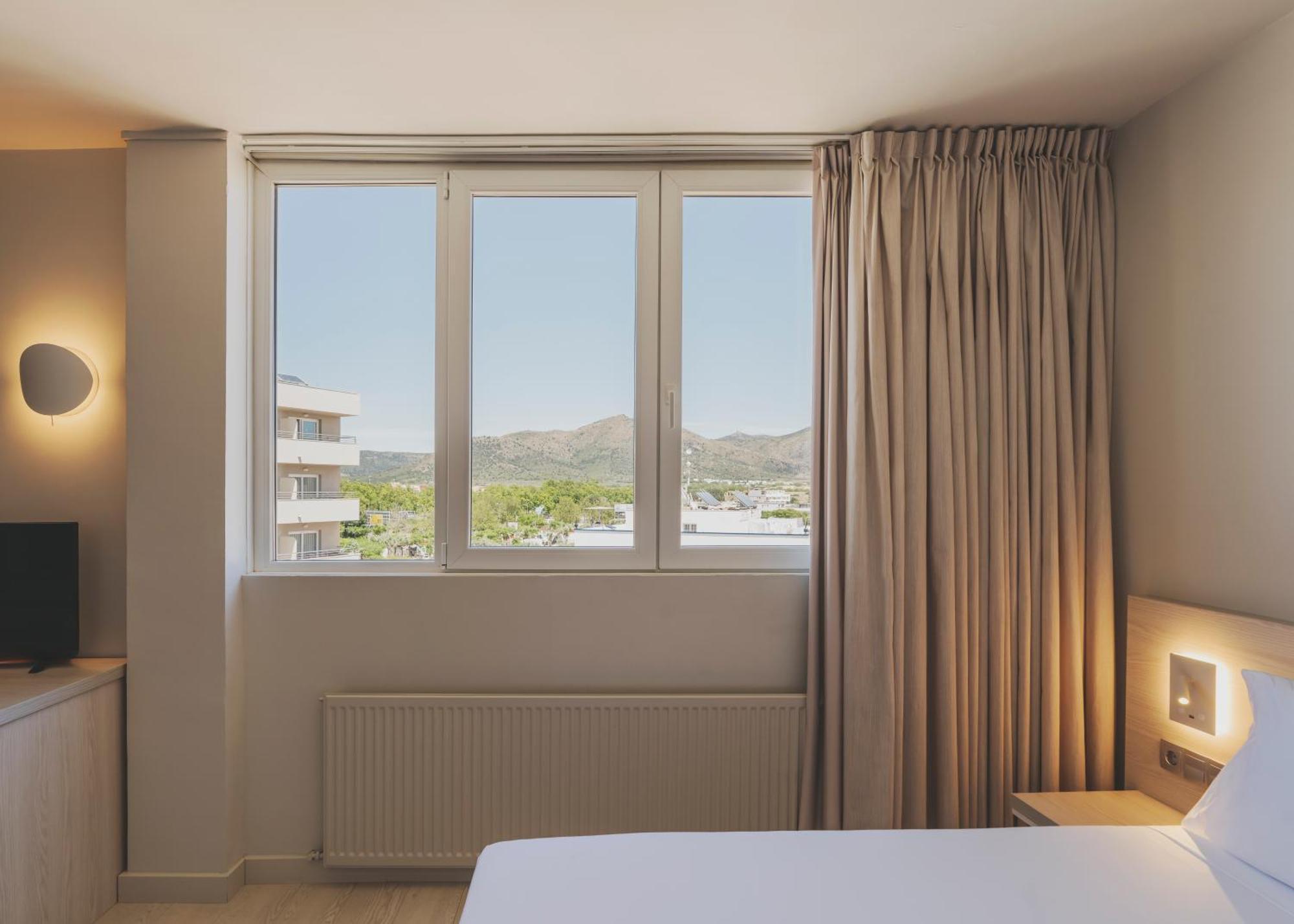 Hotel Mediterraneo Росас Экстерьер фото