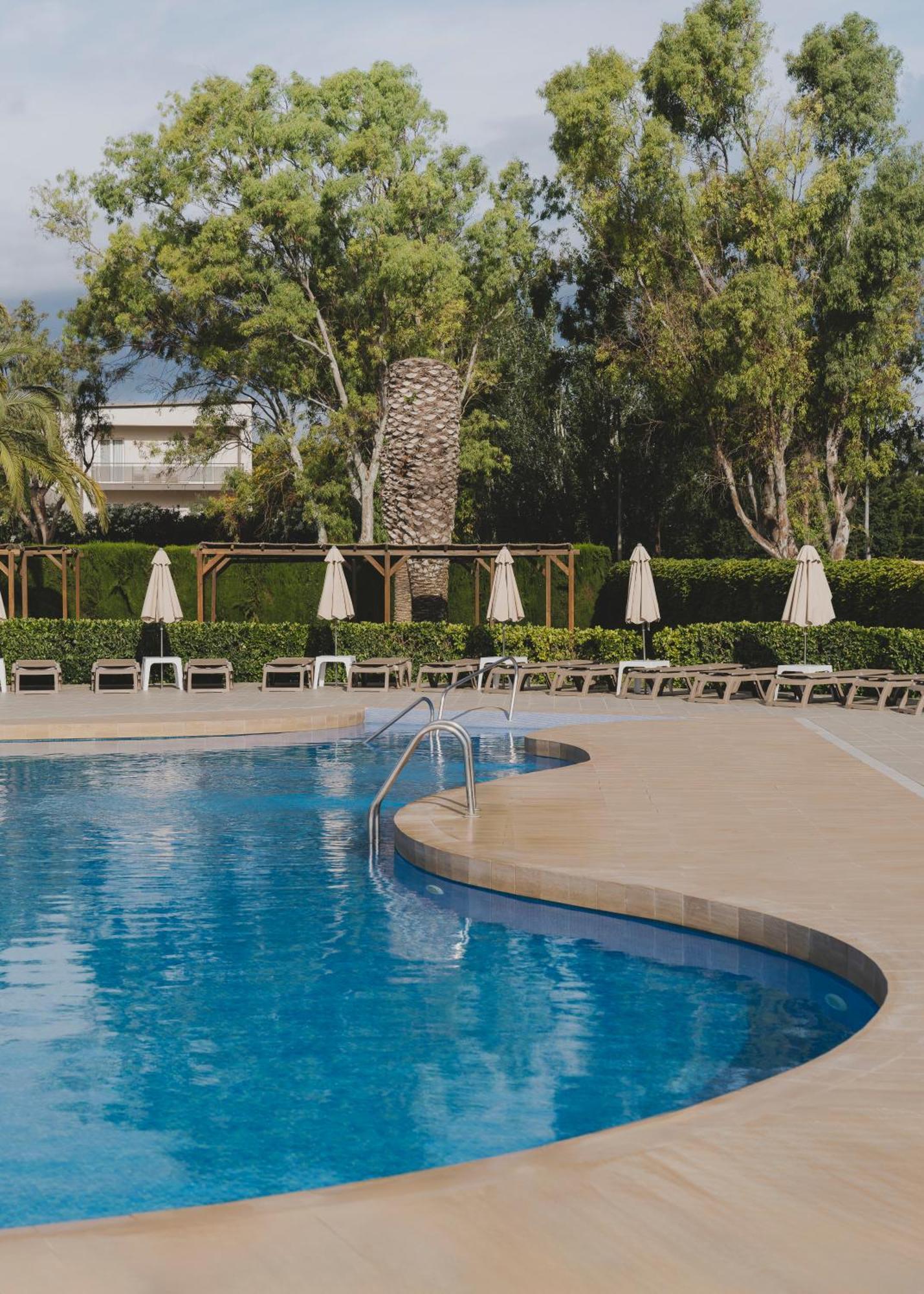 Hotel Mediterraneo Росас Экстерьер фото